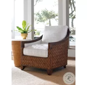 Island Fusion White Crystal Stone And Cork Kendari Round Accent Table