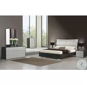 Vera Grey And Black Queen Platform Bed