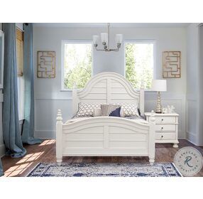 Rodanthe Dove White Twin Poster Bed