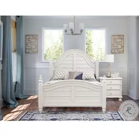 Rodanthe Dove White 3 Drawer Nightstand