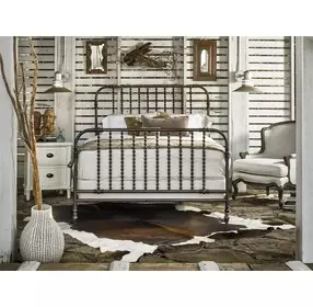 Riverhouse Brown King The Guest Room Metal Bed