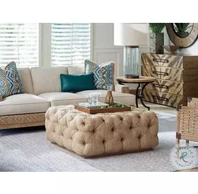 Los Altos Natural Oak Stain Tangiers Hall Chest