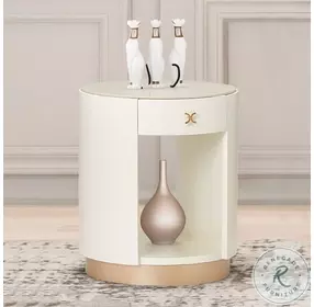 La Rachelle Medium Champagne Round End Table