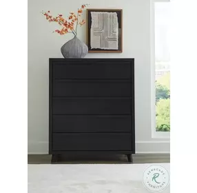 Danziar Black Chest