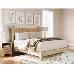 Galletyn Warm Brown King Panel Bed