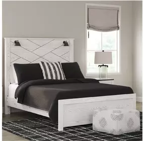 Gerridan White Queen Panel Bed