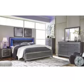 Lodanna Gray King Upholstered Platform Bed