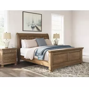 Vandenmore Medium Brown King Sleigh Panel Bed