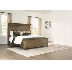 Waynely Medium Brown California King Panel Bed
