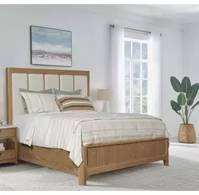 Escape Glazed Natural Oak Queen Panel Bed