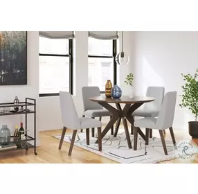 Lyncott Medium Brown Round Dining Table