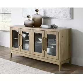 Drovlayne Light Brown 4 Glass Door Server