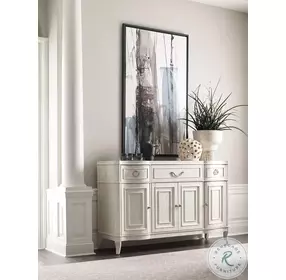 Emelie Eggshell Server