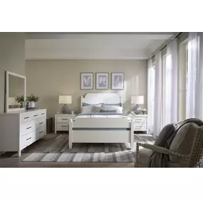 Pure Maple Cottage White Queen Poster Bed