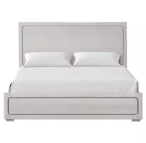 Crowthorne White Oak Panel Bedroom Set