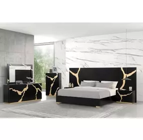 Goldsberg Black and Gold King Platform Bed with Wall Panel