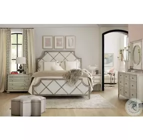 Sanctuary 2 Light Wood Tone Diamond King Panel Bed