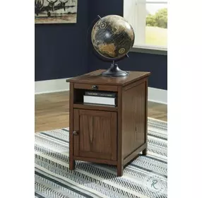 Treytown Brown Chairside Table