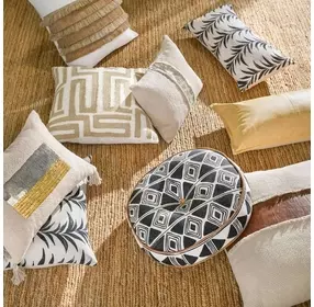 Villa Classics Mateo Metallic Gold and Ivory Square Accent Pillow Set of 2