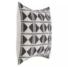 Radiant Oasis Nubia Black and White Square Accent Pillow Set of 2