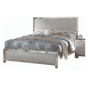 Voeville II Platinum King Panel Bed