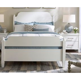 Pure Maple Cottage White Queen Poster Bed