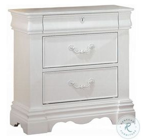Estrella White 3 Drawer Nightstand