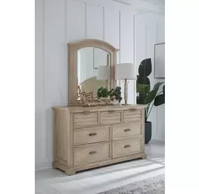 Heritage Coast Sea Oat 7 Drawer Dresser With Arched Mirror