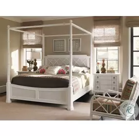 Ivory Key Southampton Poster Bedroom Set