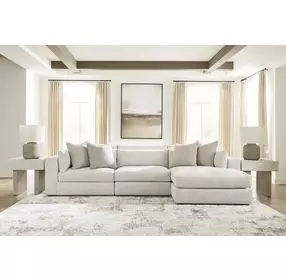 Stonecroft Manor Snowstone 3 Piece Modular Sectional with RAF Chaise and Pillows