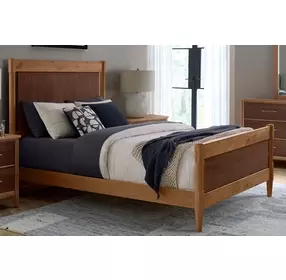 Nordhaven Two Tone Brown Queen Poster Bed