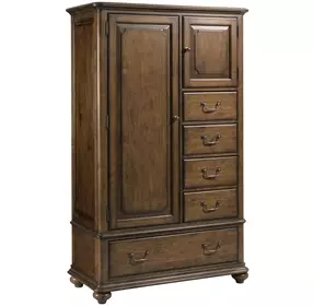 Commonwealth Witham Medium Stain Gentlemen's Chest
