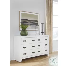 Binterglen White Dresser