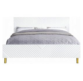 Gaines White King Panel Bed