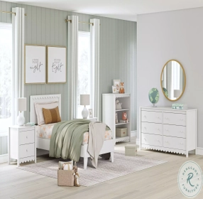 Hallityn White Youth Platform Bedroom Set