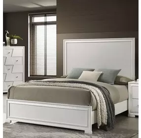 Holsted White Queen Panel Bed