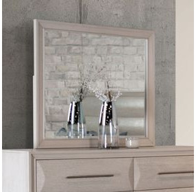 Hinwitz White Oak Rectangular Dresser Mirror
