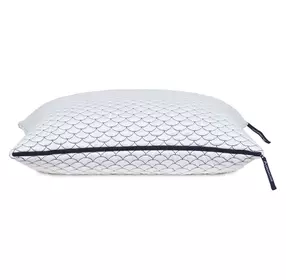 DreamCloudTM Classic White Queen Pillow Set of 4
