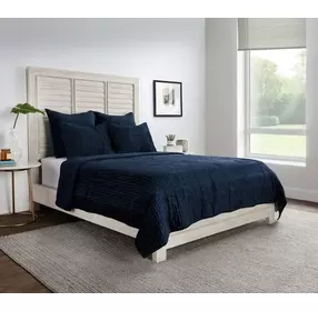 Bari Velvet Ocean Blue Queen Quilt