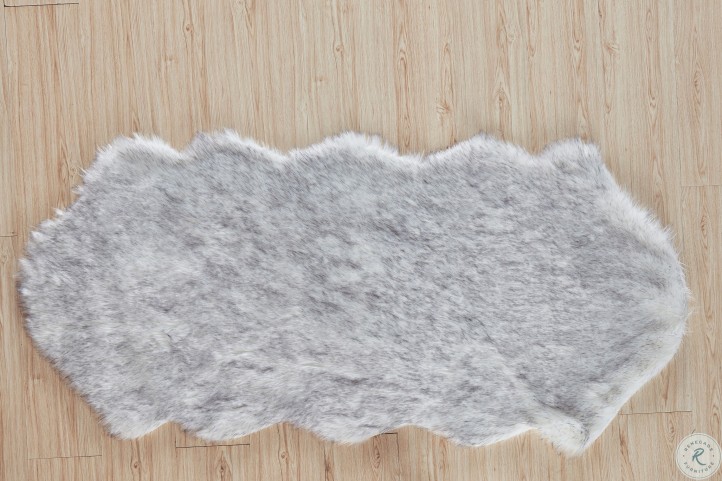 Luxury Decorative Gray Sheepskin Large Faux Fur Rug from ... (722 x 481 Pixel)