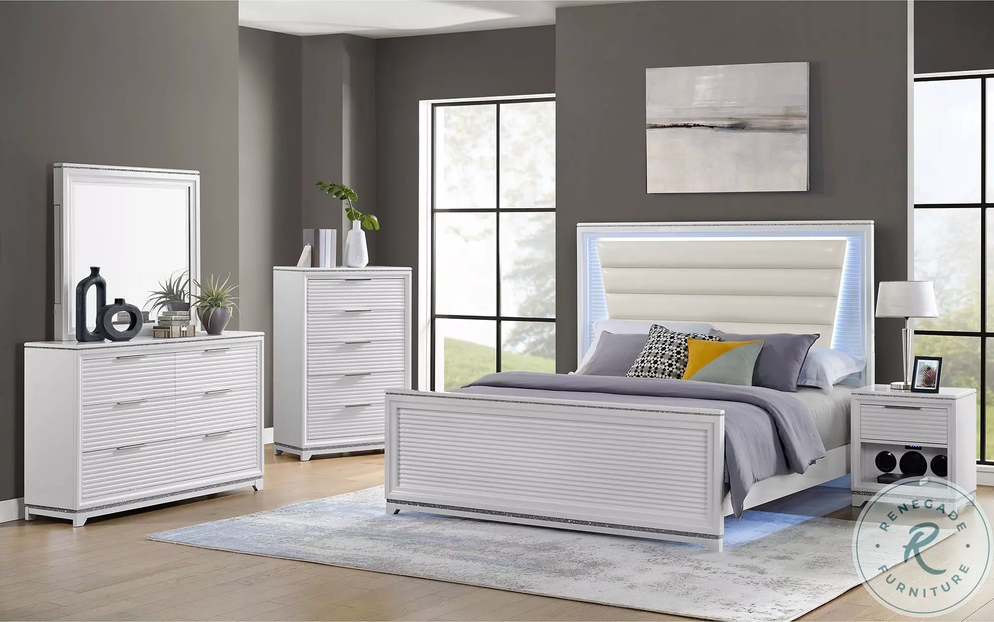 専用cenファー付きホワイトジレ Xena White Upholstered Panel Bedroom Set from Picket House