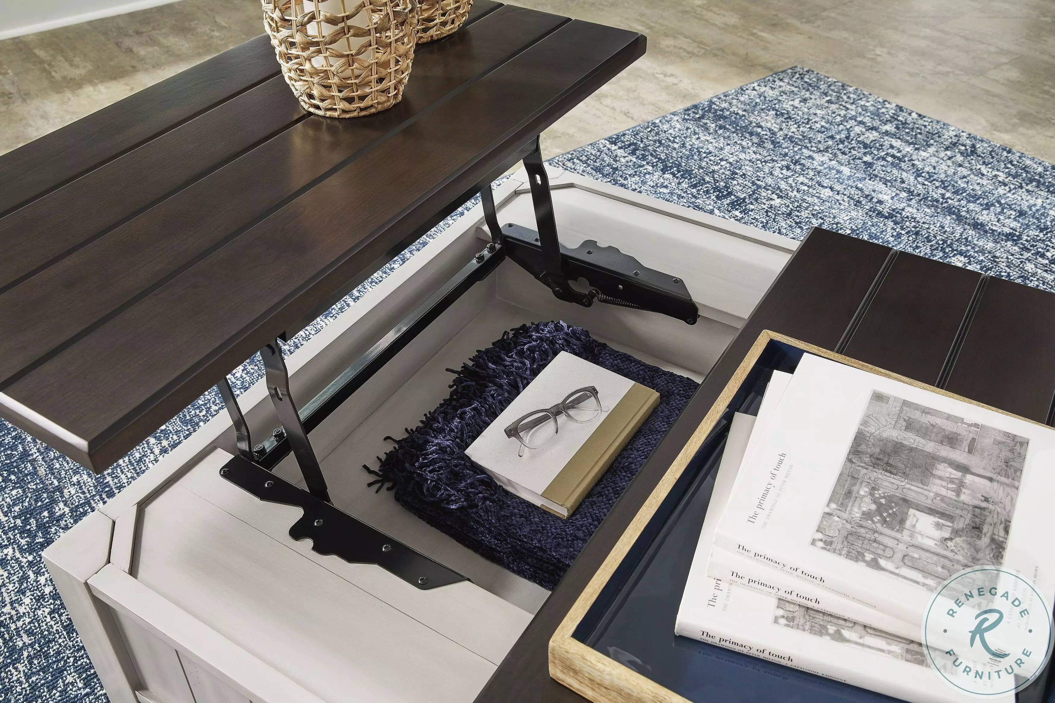 テーブル Darborn Gray And Brown Lift Top Coffee Table From Ashley Furniture